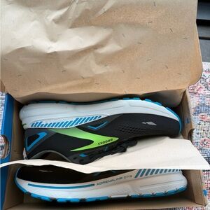 Brand New, In Box Brooks Adrenaline GTS Running Shoes 23 - Black and Blue